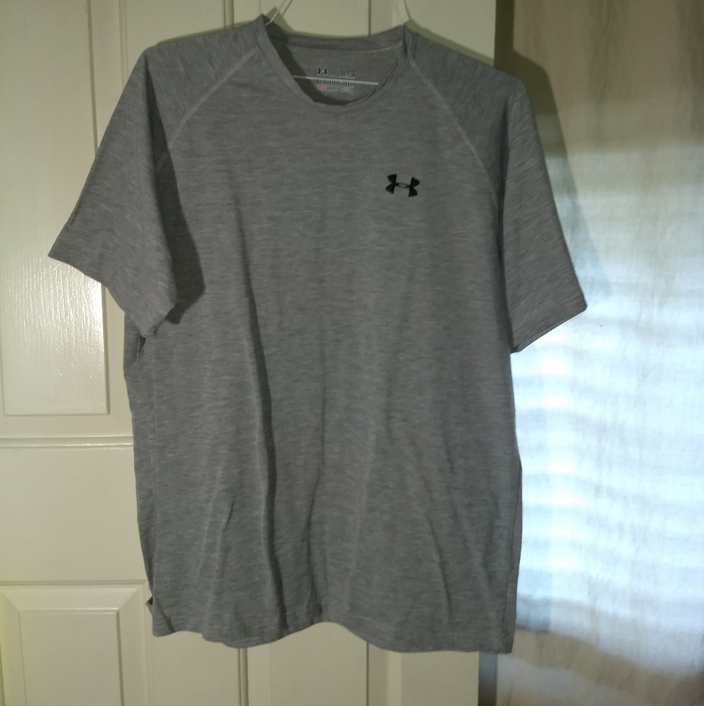 Under Armour HeatGeat Loose fit 👕 sz Lg EUC